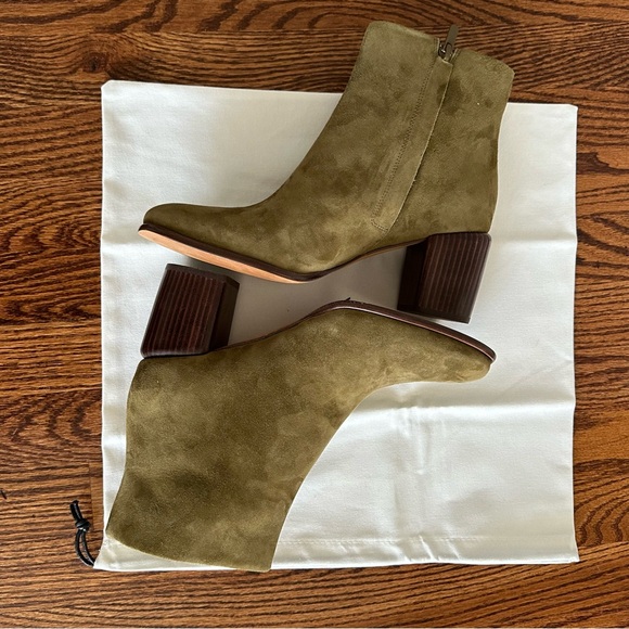VINCE suede ankle Boots - NWT - Size 10 - Picture 11 of 14